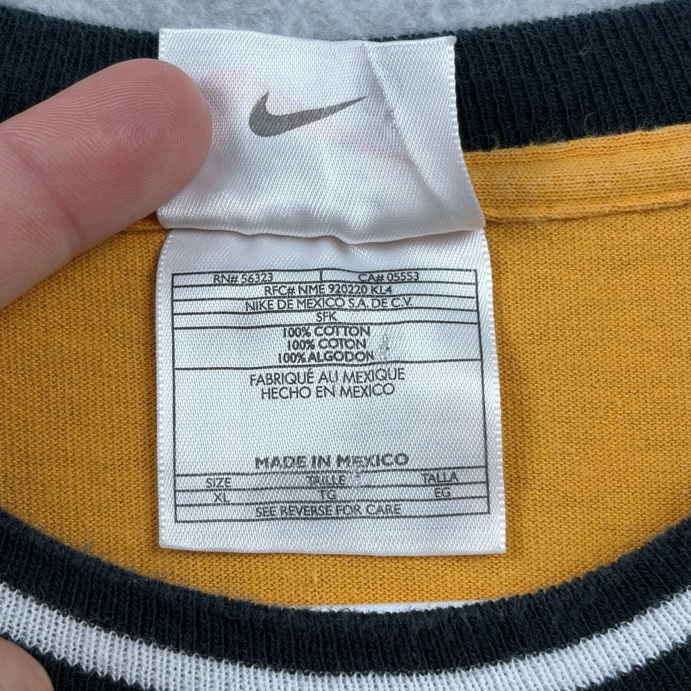Vintage Nike T Shirt Boys XL (19x27) Yellow Embroidered Logo 90s Graphic Tee - Picture 5 of 7